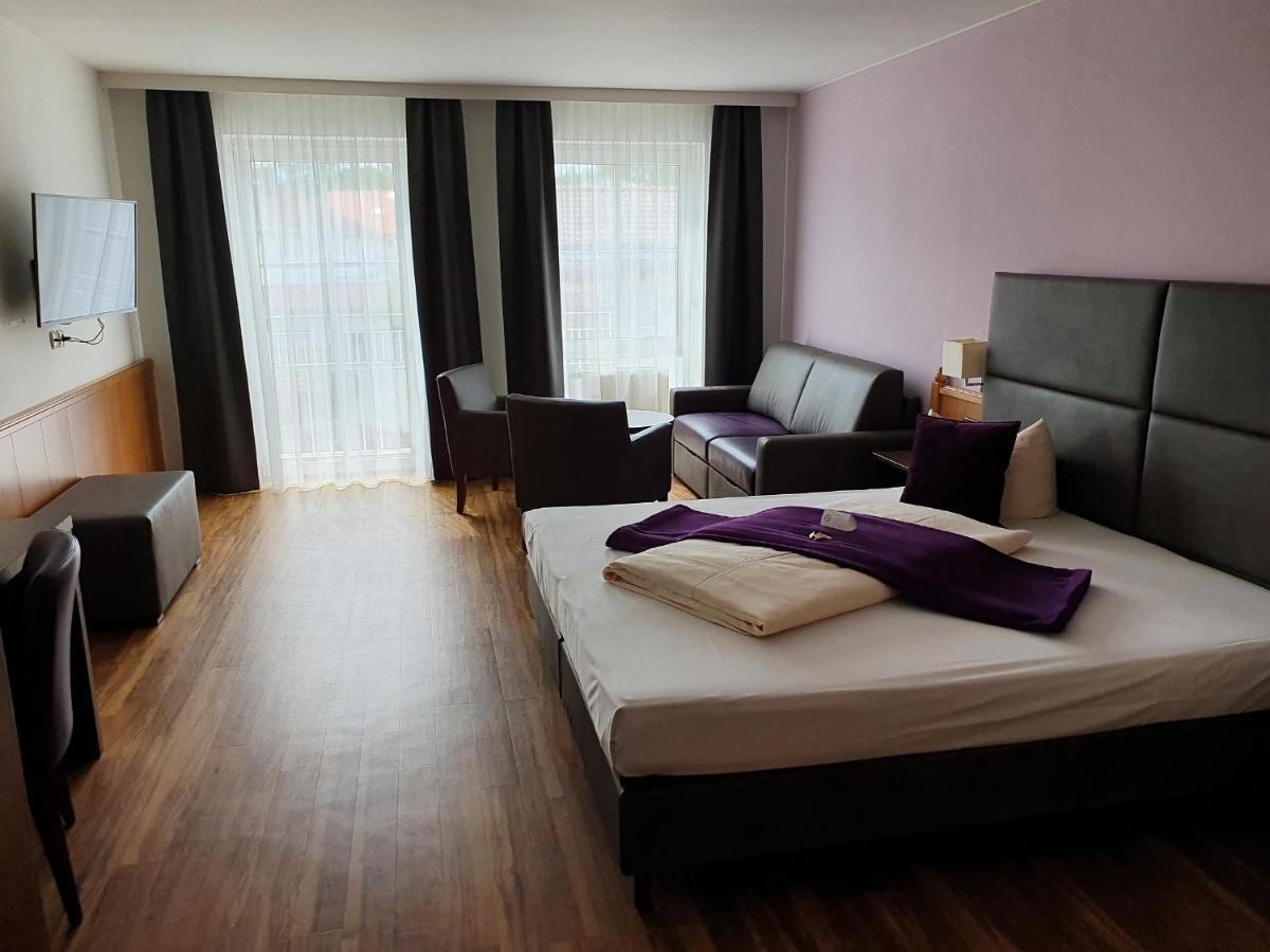 Boutique Hotel Beckenlehner Unterhaching Exterior photo